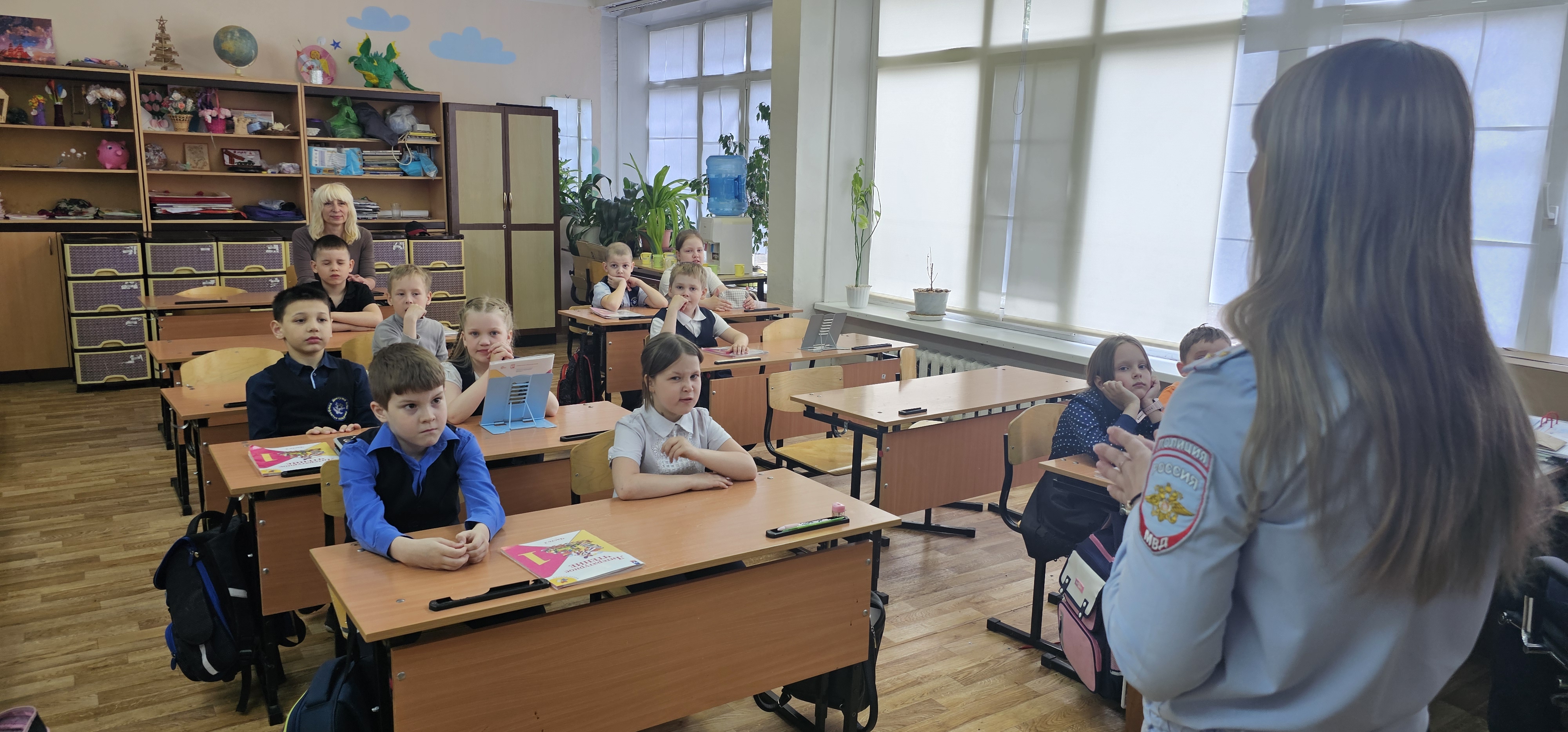 «Как избежать опасности»: в школе состоялись практические уроки, посвящённые обеспечению безопасности учащихся.