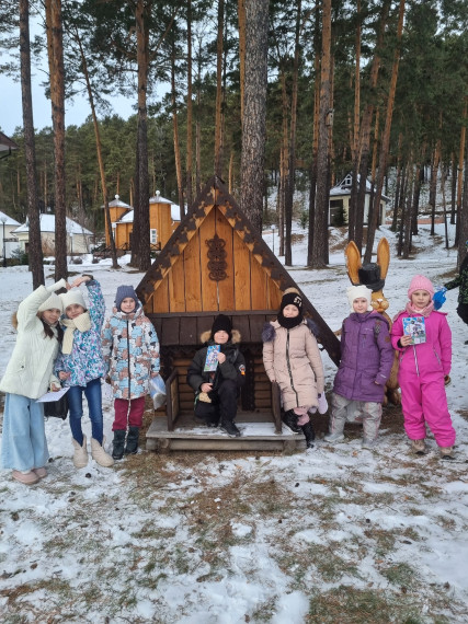 "В гости к Деду Морозу": 3А, 5А и 5В классы побывали на новогодней экскурсии.